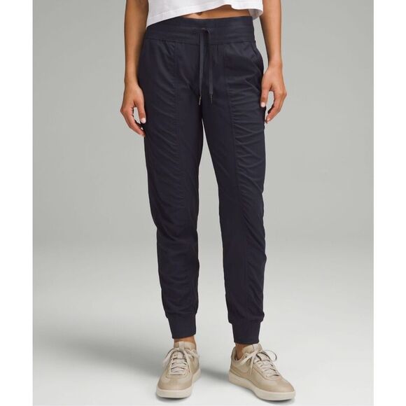 Lululemon Dance Studio Mid-Rise Joggers size 4 Black - Picture 1 of 10